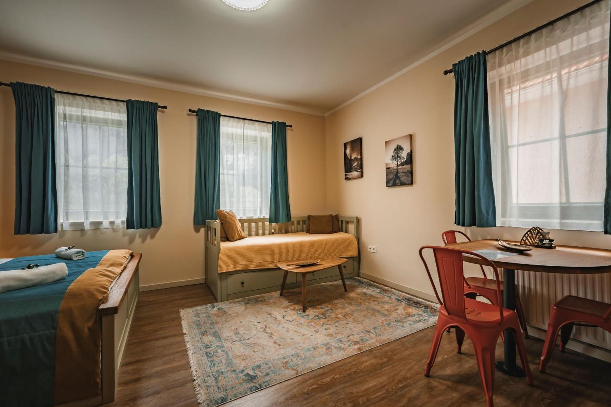 Guest House Ejga ゴレンスカ地方 エクステリア 写真